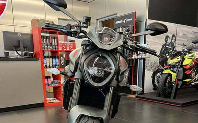 2024 Ducati Monster Plus Aviator Grey