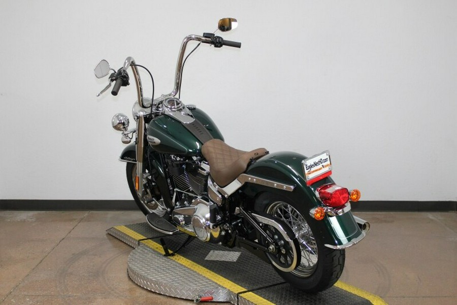 Harley-Davidson Heritage Classic 2024 FLHCS 84392224 ALPINE GREEN W/ PINSTRIPE