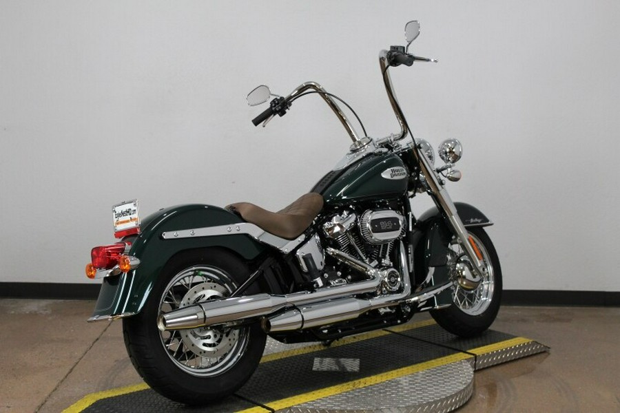 Harley-Davidson Heritage Classic 2024 FLHCS 84392224 ALPINE GREEN W/ PINSTRIPE