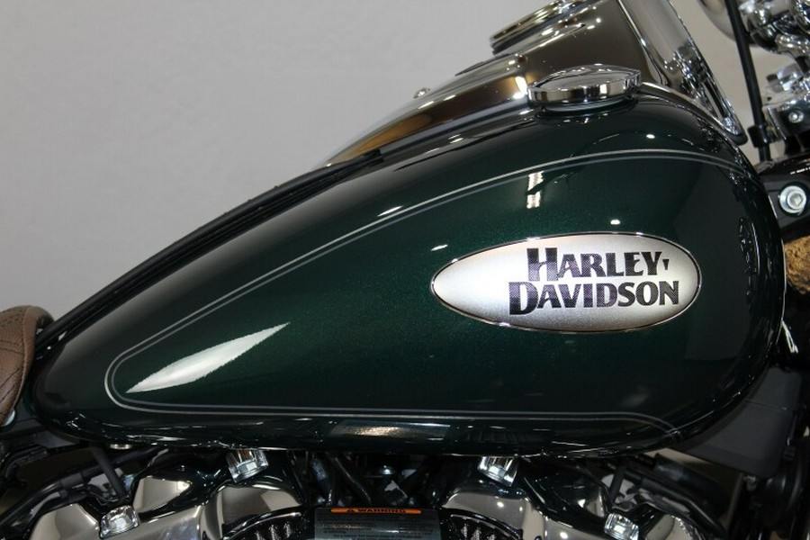 Harley-Davidson Heritage Classic 2024 FLHCS 84392224 ALPINE GREEN W/ PINSTRIPE