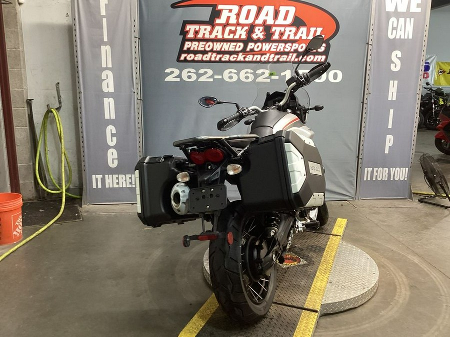 2022 Moto Guzzi V85 TT Travel E5