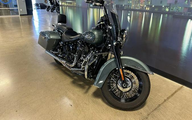 2020 Harley-Davidson FLHCS - Heritage Classic 114