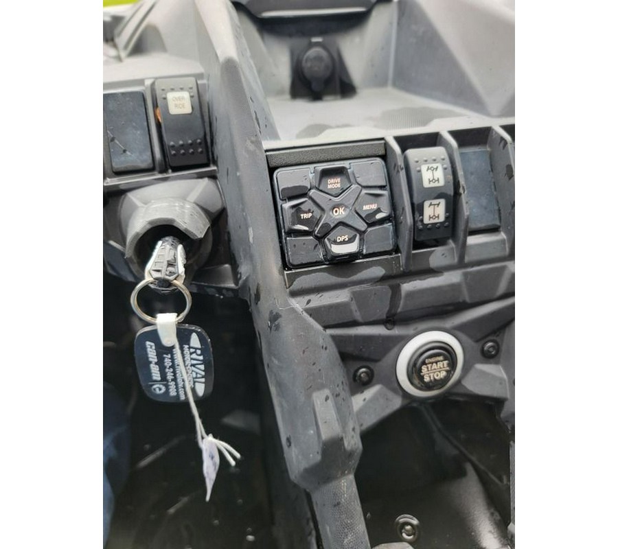 2021 Can-Am® Maverick X3 MAX RS Turbo R Desert Tan & Carbon Black