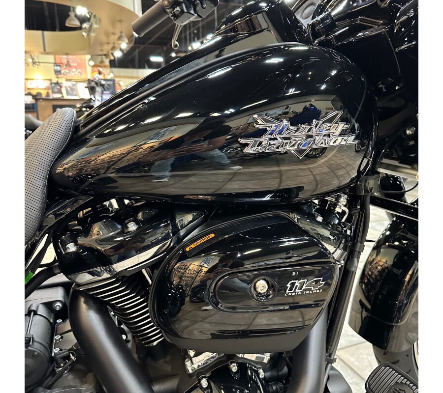 2025 FLTRT Road Glide 3