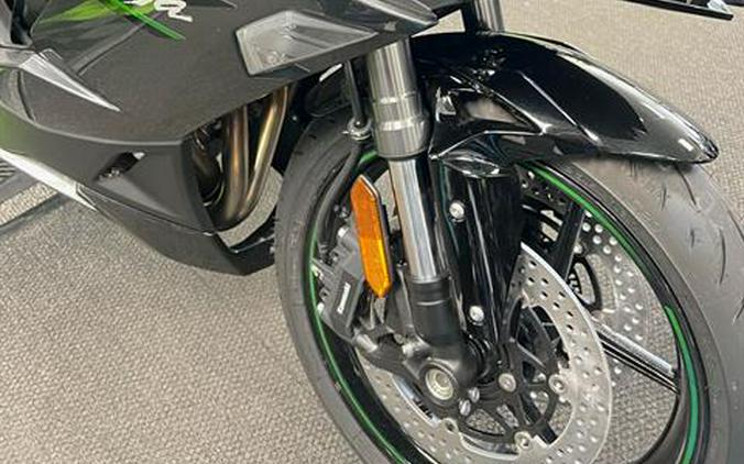 2025 Kawasaki Ninja 1100SX ABS