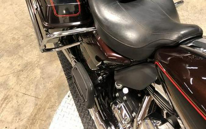 2011 Harley-Davidson® Electra Glide Ultra Classic - FP8022