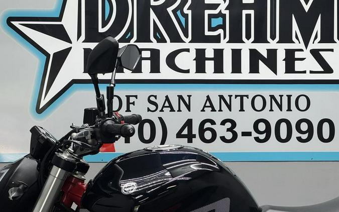 2022 Benelli 302S