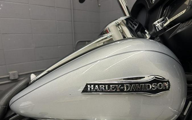 2015 Harley-Davidson® FLHTCUL - Electra Glide® Ultra Classic® Low