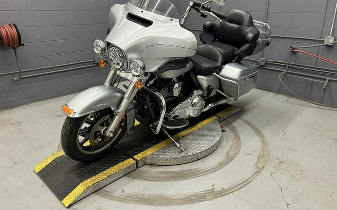 2015 Harley-Davidson® FLHTCUL - Electra Glide® Ultra Classic® Low