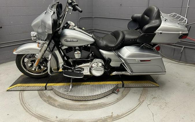 2015 Harley-Davidson® FLHTCUL - Electra Glide® Ultra Classic® Low