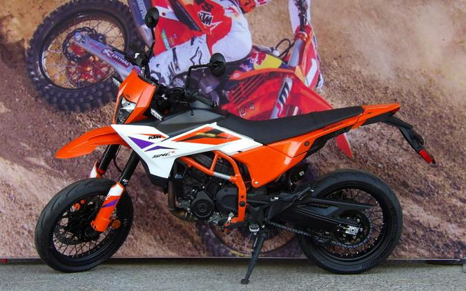2026 KTM 390 SMC R