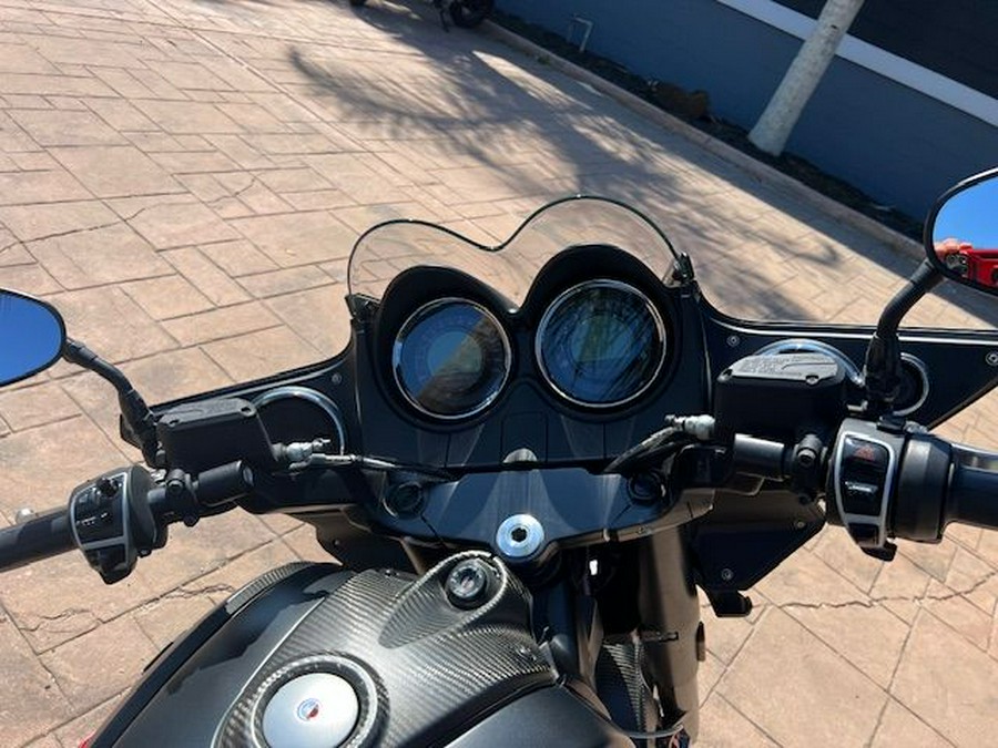 2017 Moto Guzzi MGX-21