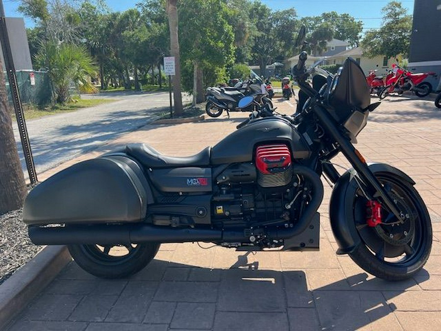 2017 Moto Guzzi MGX-21