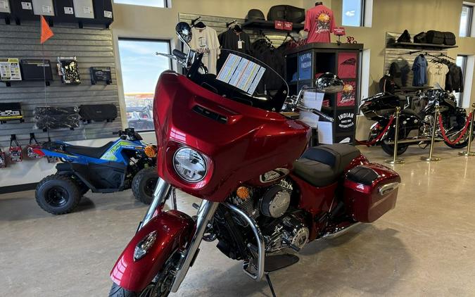 2025 Indian Motorcycle® Chieftain® Limited with Powerband Audio Package Sunset Red Metallic