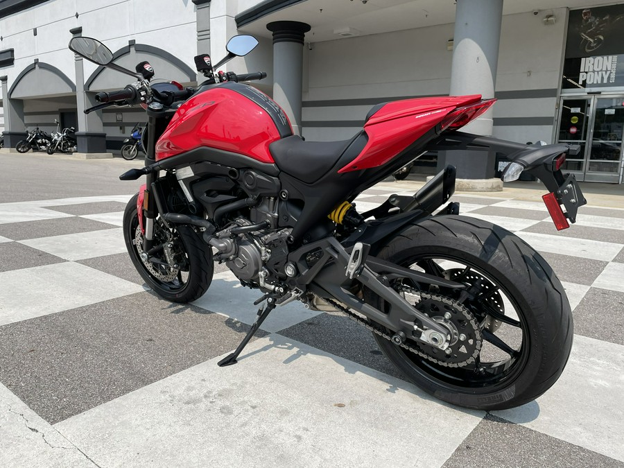 2024 Ducati Monster Plus