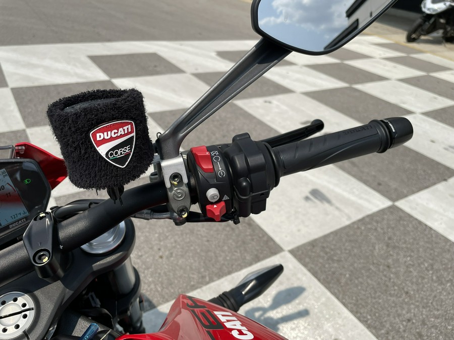 2024 Ducati Monster Plus