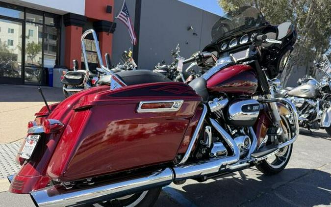 FLHXS 2017 Street Glide® Special