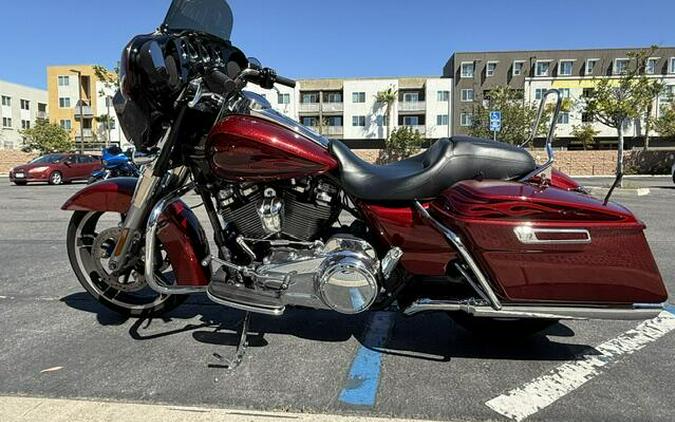 FLHXS 2017 Street Glide® Special