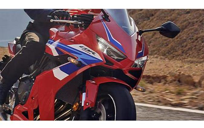 2025 Honda CBR650R E-Clutch