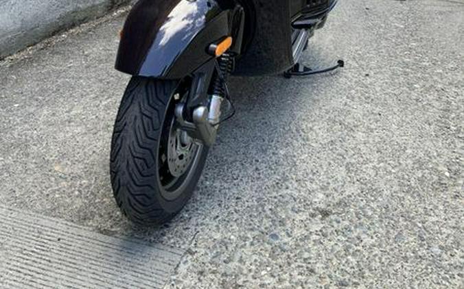 New 2026 Vespa 946 HORSE