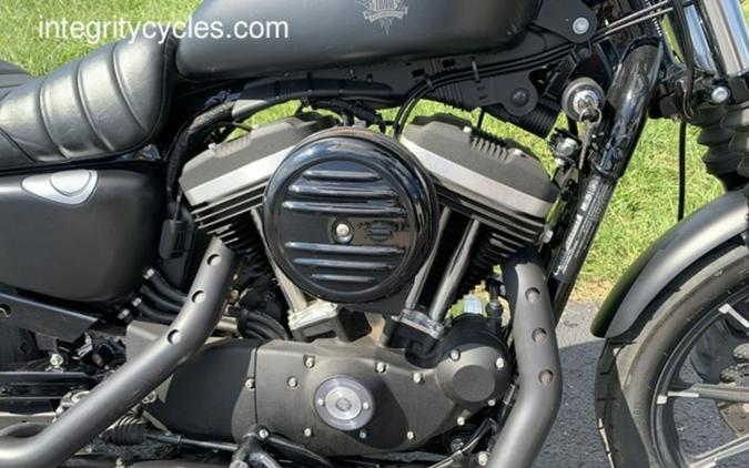 2016 Harley-Davidson® XL883N - Sportster® Iron 883™