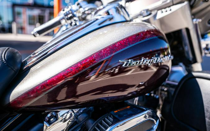 2015 Harley-Davidson CVO Ultra Limited Palladium Silver/Typhoon Maroon