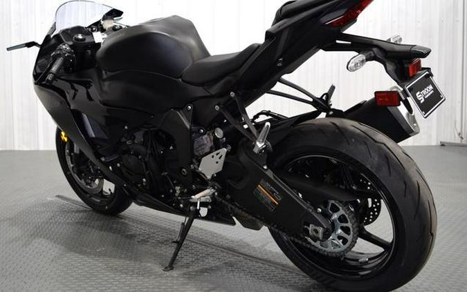 2024 Kawasaki Ninja® ZX™-6R Metallic Flat Spark Black/Ebony