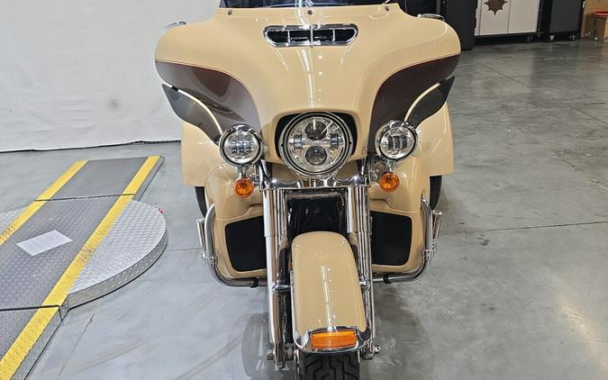 FLHTCUTG 2014 Tri Glide® Ultra