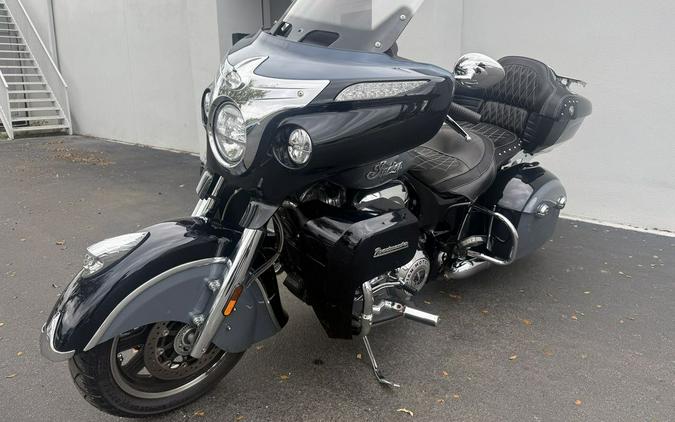 2021 Indian Motorcycle Roadmaster Icon Black Azure Crystal/Stealth Gray Azure Crystal