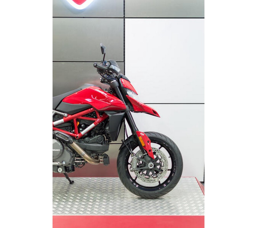 2023 Ducati Hypermotard 950 Red