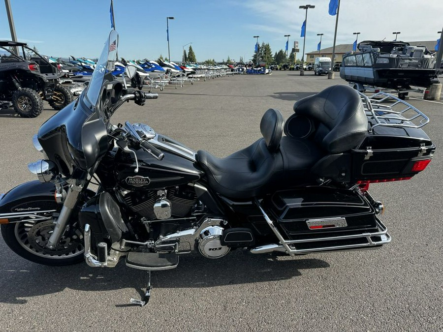 2013 Harley-Davidson® FLHTCU - Electra Glide® Ultra Classic®