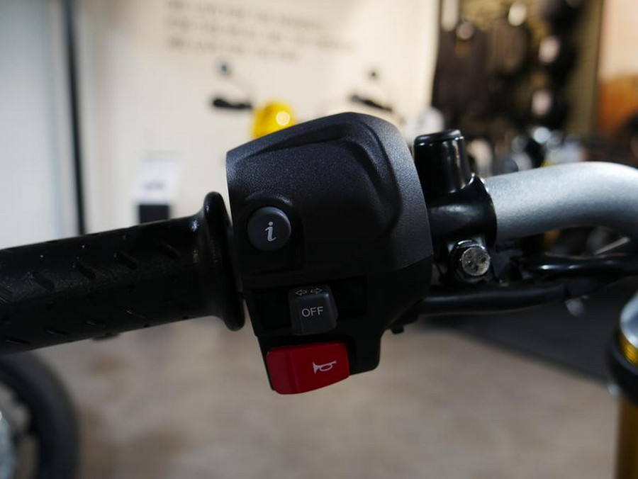 2025 Triumph Speed 400 Phantom Black / Storm Grey