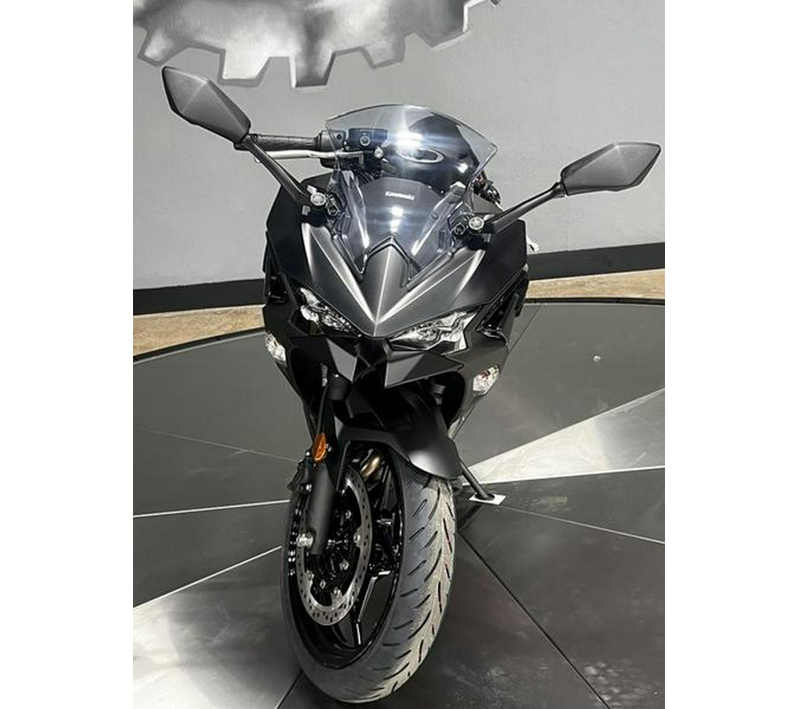 2026 Kawasaki Ninja® 500 ABS Metallic Flat Spark Black