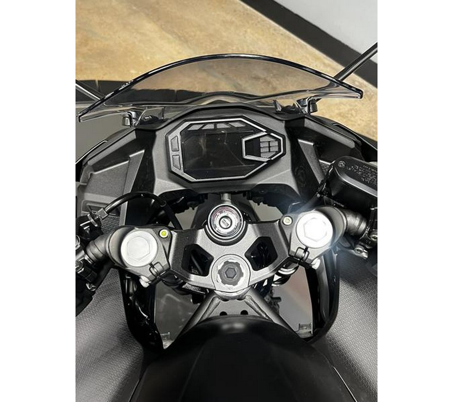 2026 Kawasaki Ninja® 500 ABS Metallic Flat Spark Black