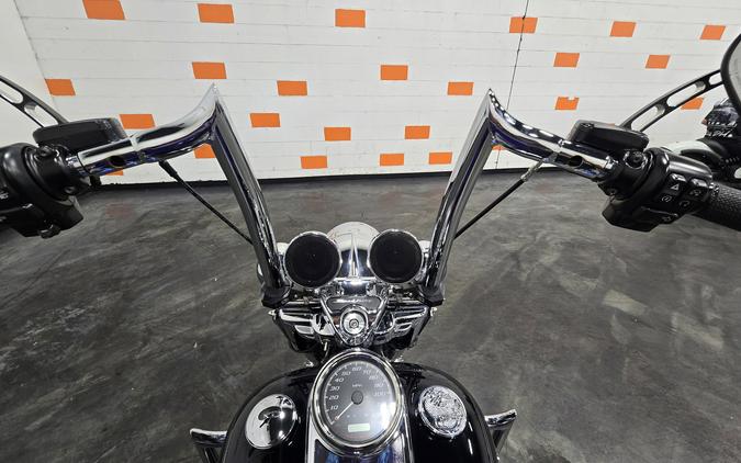 2017 HARLEY DAVIDSON ROAD KING