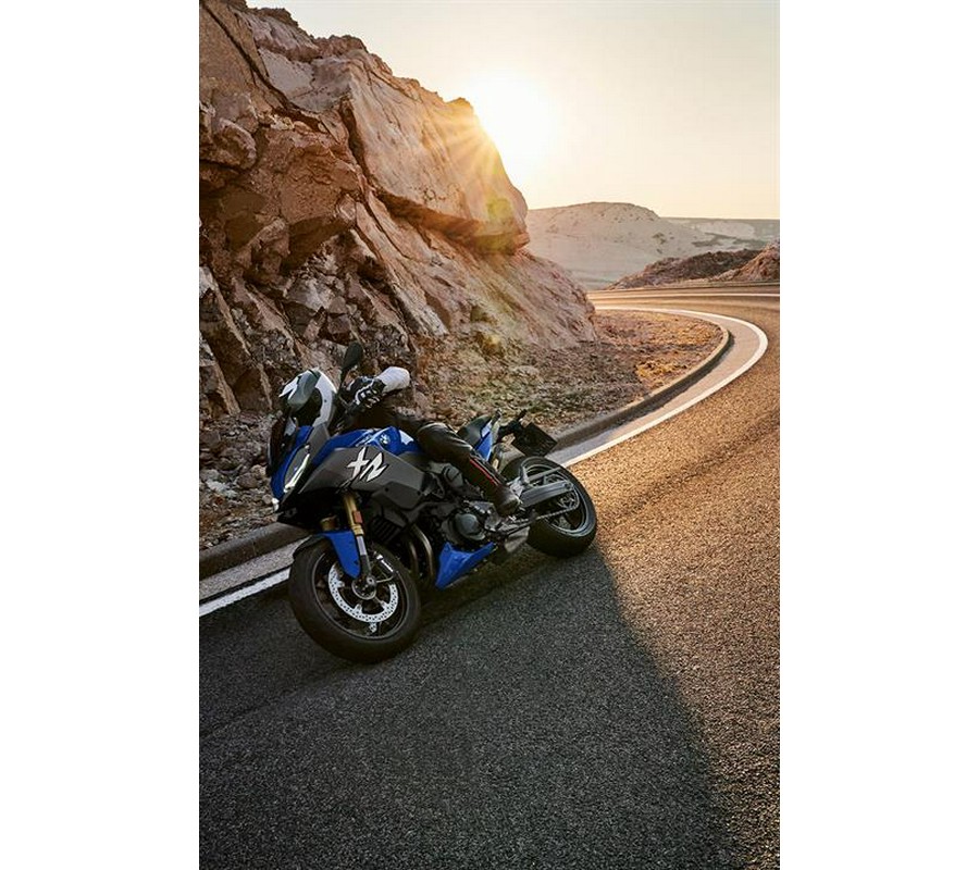 2023 BMW F 900 XR