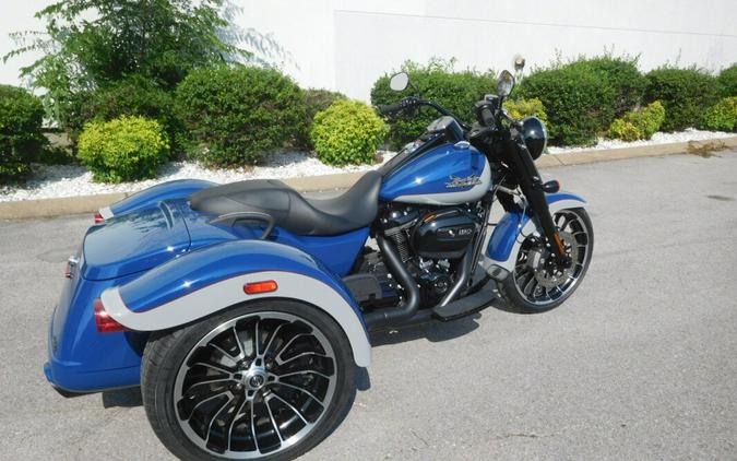 2023 Harley-Davidson Freewheeler Bright Billiard Blue/Billiard Gray