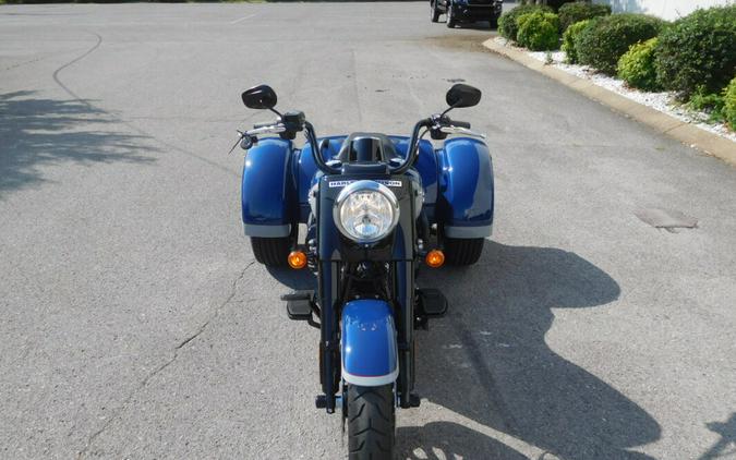 2023 Harley-Davidson Freewheeler Bright Billiard Blue/Billiard Gray