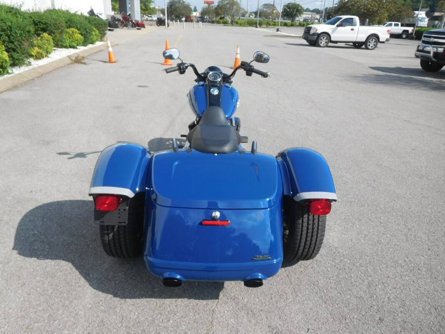 2023 Harley-Davidson Freewheeler Bright Billiard Blue/Billiard Gray