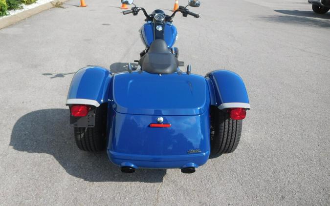 2023 Harley-Davidson Freewheeler Bright Billiard Blue/Billiard Gray