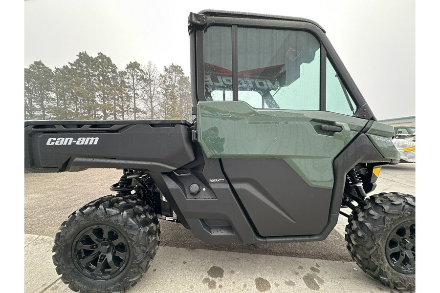 2024 Can-Am DEFENDER DPS CAB HD9