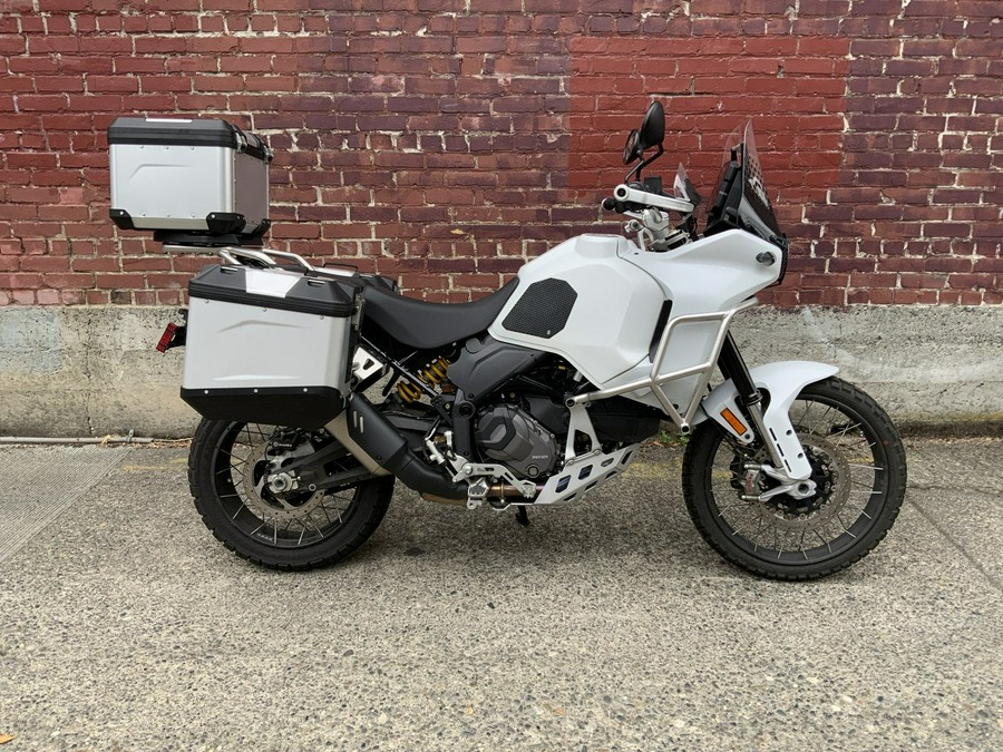 2023 Ducati DESERT X