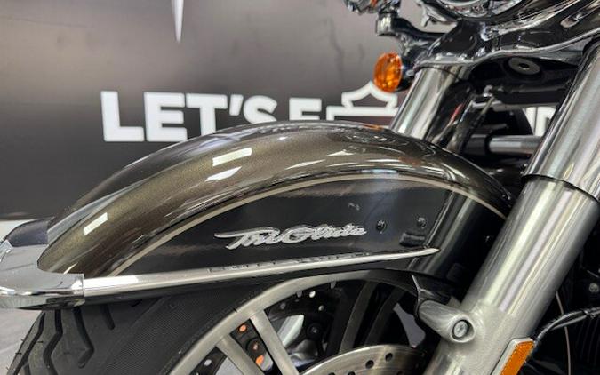 2020 Harley-Davidson® Tri Glide® Ultra River Rock Gray/Vivid Black