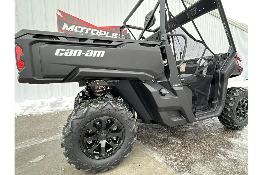 2024 Can-Am DEFENDER DPS HD9