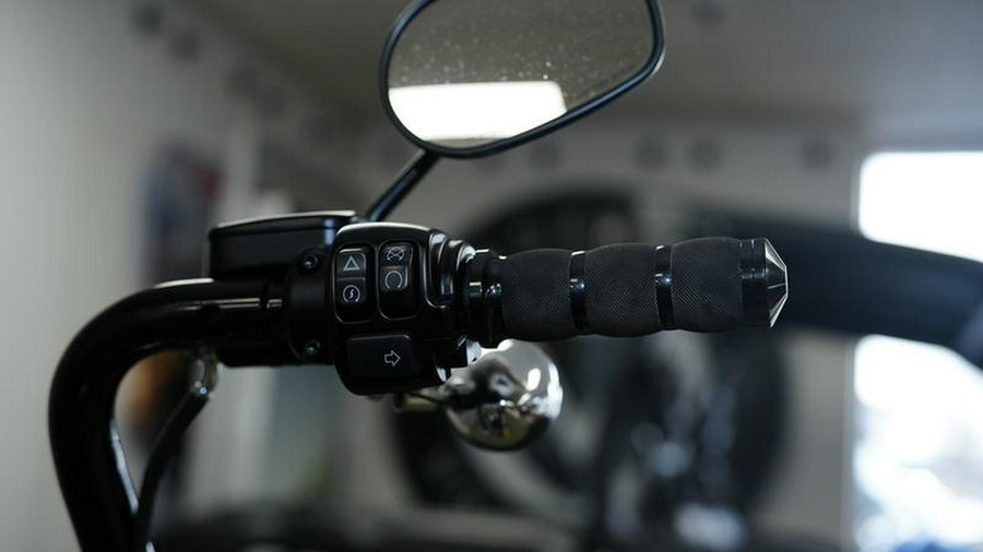 2021 Harley-Davidson® FLSB - Sport Glide™