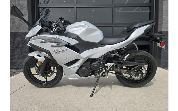 2025 Ninja® 500 Base - Kawasaki