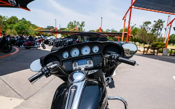 2017 Street Glide FLHX