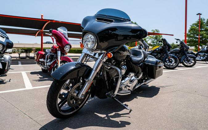 2017 Street Glide FLHX