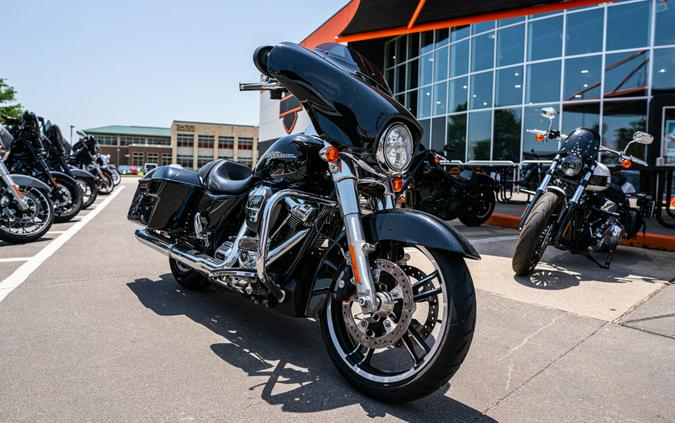 2017 Street Glide FLHX