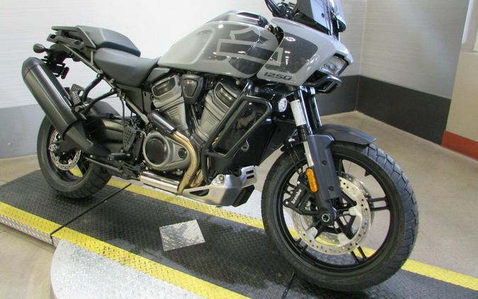 2025 Harley-Davidson® RA1250S - Pan America® 1250 Special